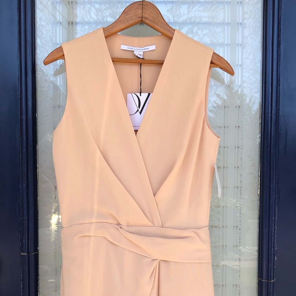 DVF beige sleeveless dress